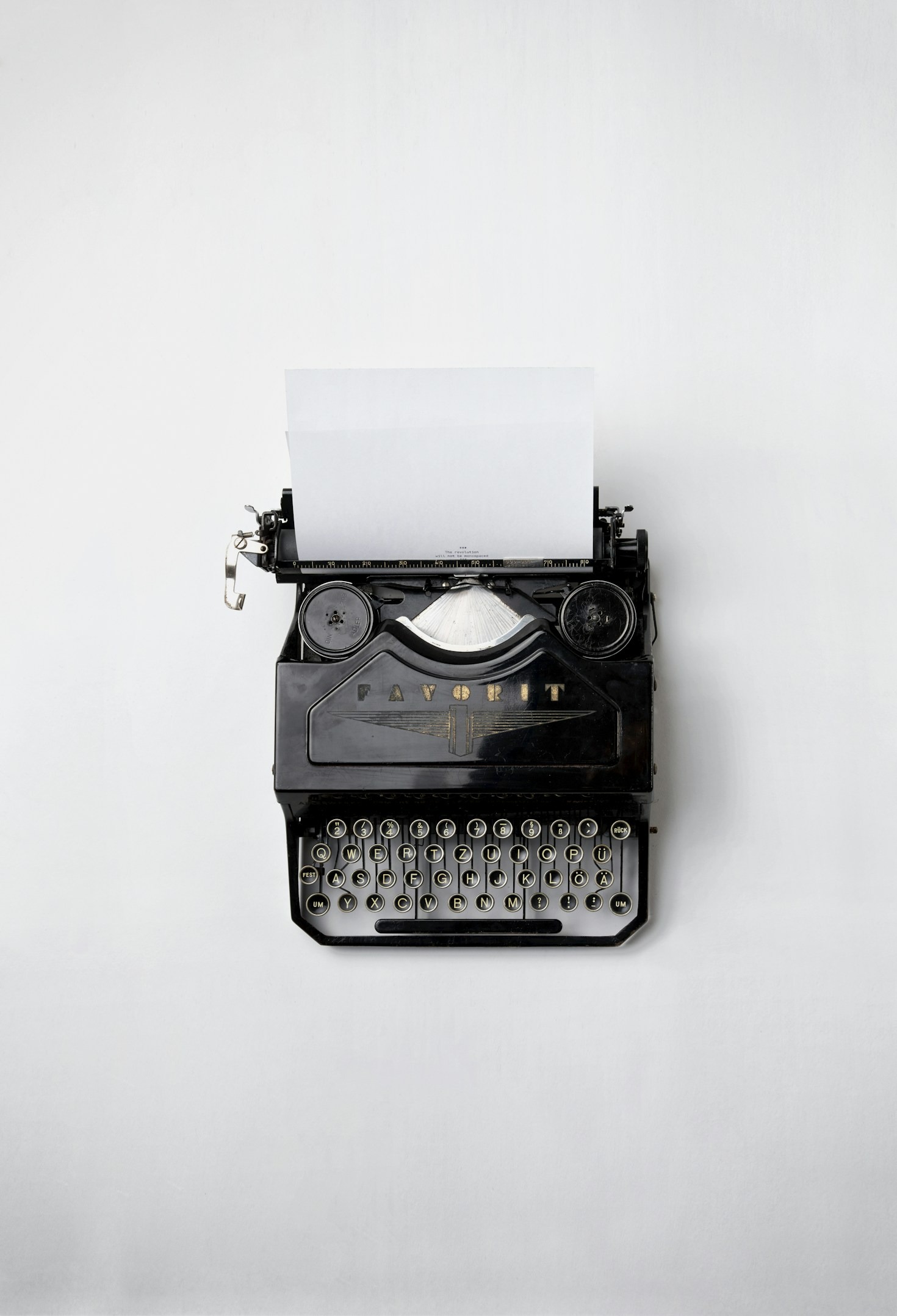 You are currently viewing The Intersection of Writing and Midwifery Expertise